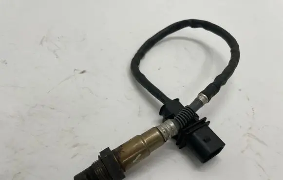 Opel Astra J Lambda probe sensor 55564978