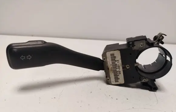 Volkswagen PASSAT B5 Indicator stalk 8L0953513