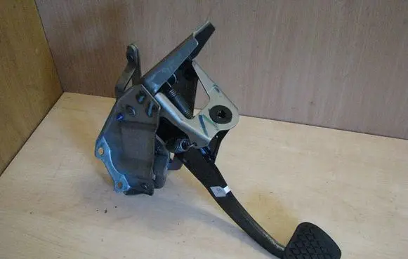Honda Civic Brake pedal