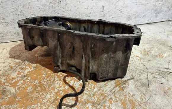 Volkswagen Golf VI Oil sump 03C103603T