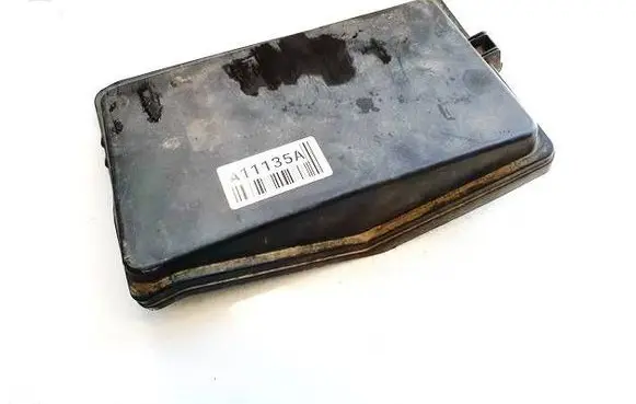 Lexus GS 300 350 430 450H Fuse box cover 8675XA1