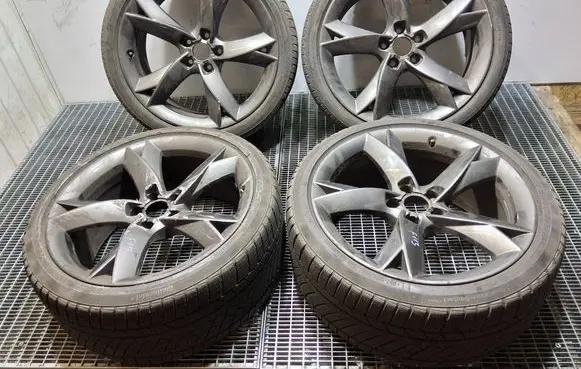 Audi S5 R19 alloy rim 