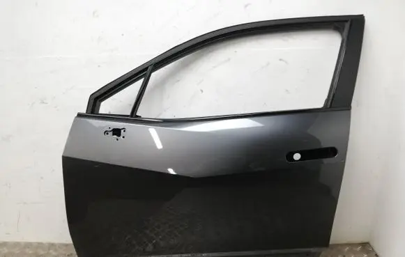 Toyota C-HR II Front door