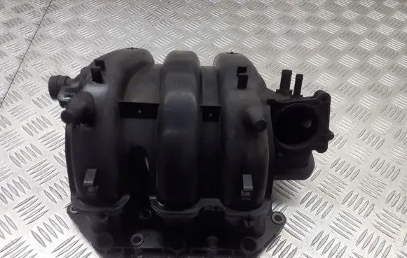 Volkswagen Polo IV 9N3 Intake manifold 03E129711C