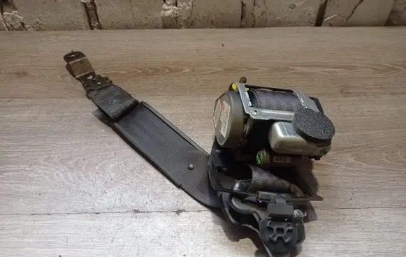 Volvo XC90 Third row seat belt 601239200 30661928 606051600