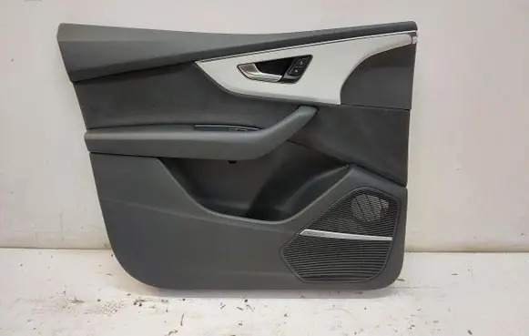 Audi Q7 4M Front door card panel trim