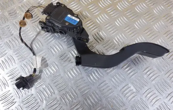 Audi A6 S6 C5 4B Accelerator throttle pedal 8D1723523G 6PV00777006