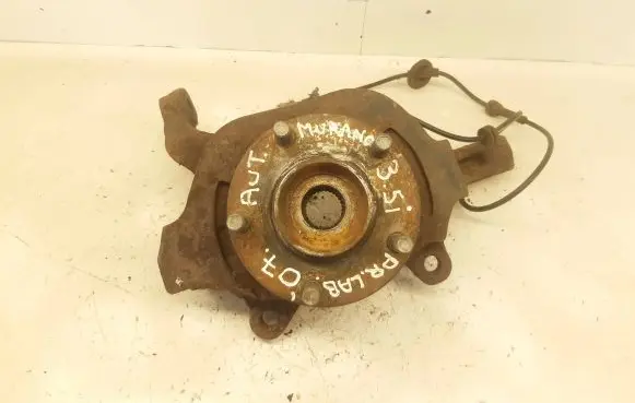 Nissan Murano Z50 Front wheel hub spindle knuckle