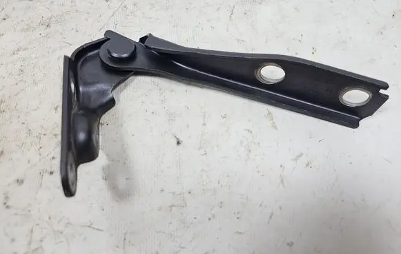 Audi A3 S3 8L Engine bonnet/hood hinges 8L0823301B 0823301