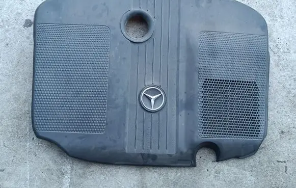 Mercedes-Benz C W204 Engine cover (trim) A6510102167