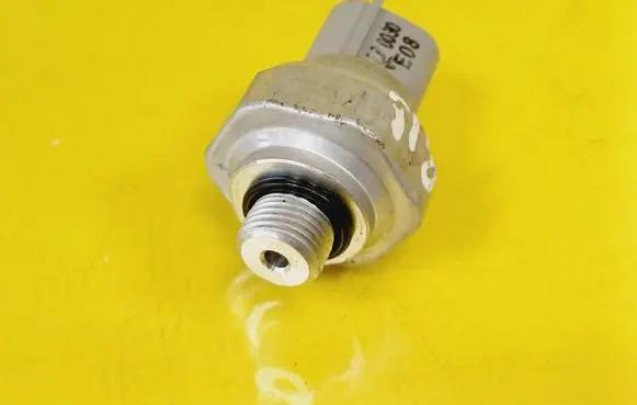 Air conditioning (A/C) pressure sensor
