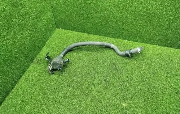 Renault Trafic III (X82) Engine coolant pipe/hose 924100144R 93455617 392023219