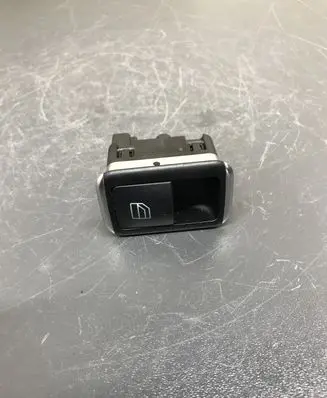 Mercedes-Benz E W212 Electric window control switch A2049055502