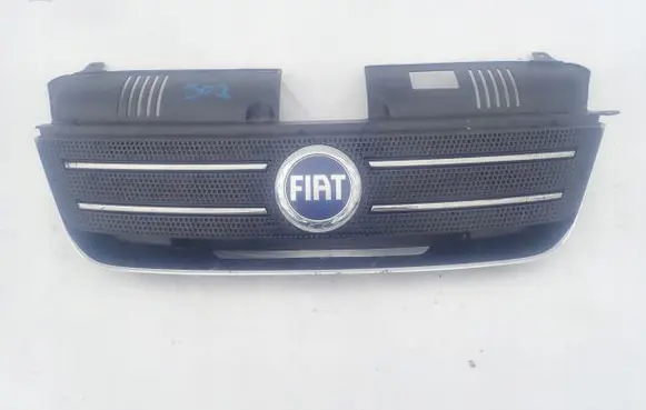 Fiat Idea Front bumper upper radiator grill 735357980