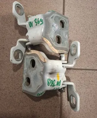 Dacia Sandero III Front door hinge set 