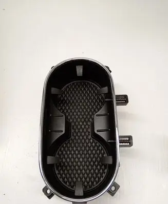 Cup holder front