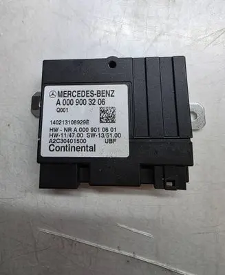 Mercedes-Benz C W205 Fuel injection pump control unit/module a0009003206