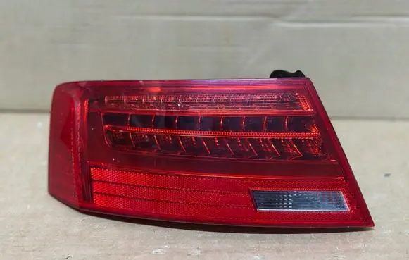 Audi A5 8T 8F Rear/tail lights 8T8945095F AU483PAT1 21190113