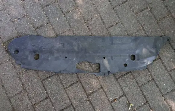 Toyota Corolla E120 E130 Radiator trim 5328902010