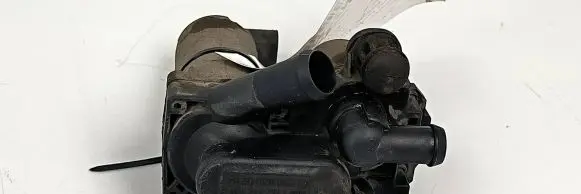 Mercedes-Benz S W221 Water pump 2208300284