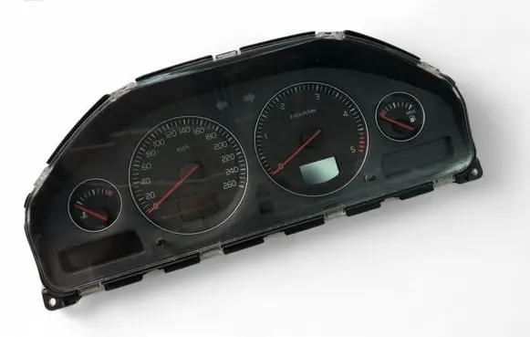 Volvo V70 Speedometer (instrument cluster) 30746102