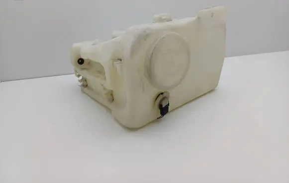 Mercedes-Benz C W202 Windshield washer fluid reservoir/tank 2028690020