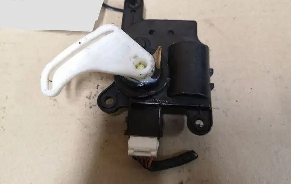 KIA Sorento Air flap motor/actuator D332BP5AA01
