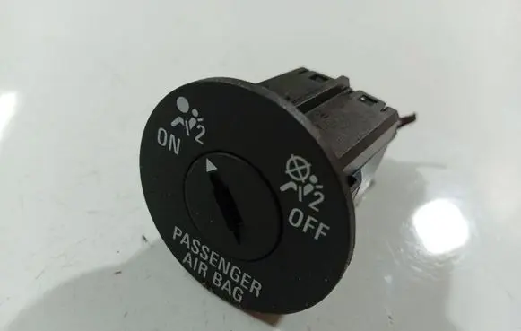 Opel Insignia A Passenger airbag on/off switch 13268602