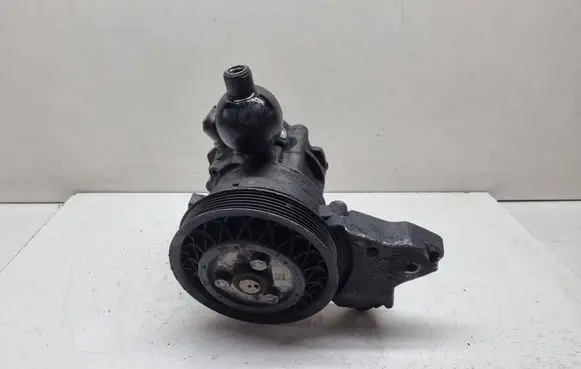 BMW 5 E60 E61 Power steering pump 678126901