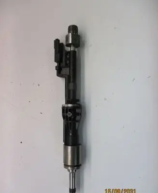 BMW 5 GT F07 Fuel injector 7568607 1364756860713 0261500063