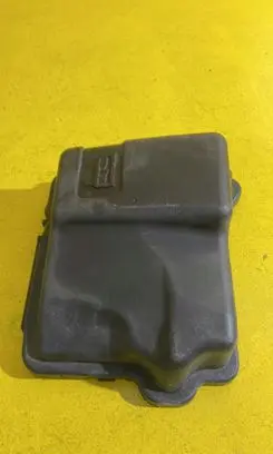 Peugeot 207 Fuse box cover 9657287180