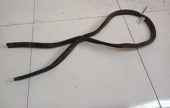 Volvo S70 V70 V70 XC Rubber seal front coupe door 