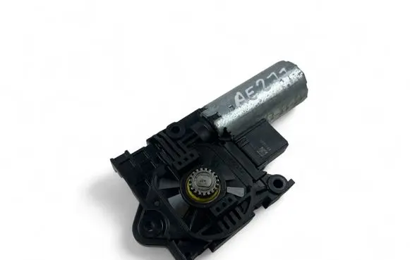 Mercedes-Benz CLA C118 X118 Sunroof motor/actuator 10030663C