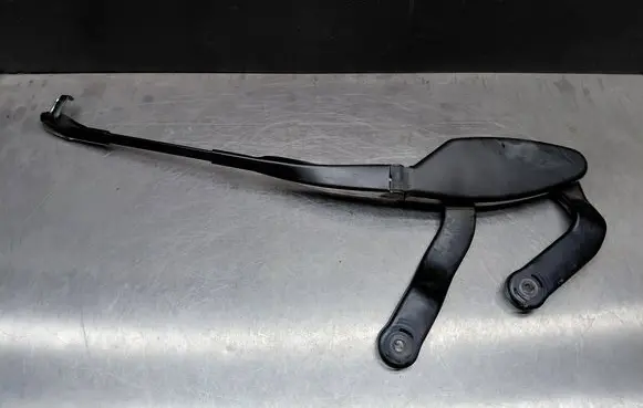 Mercedes-Benz E W211 Front wiper blade arm A2118201244