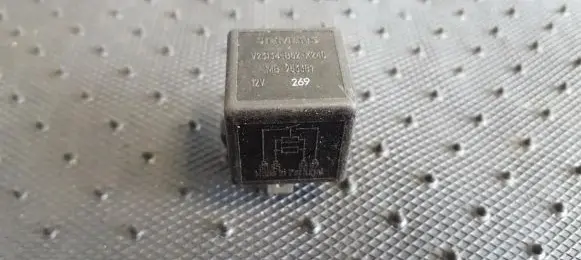 Mitsubishi Space Star Other relay MB953381 V23134-B52-X240