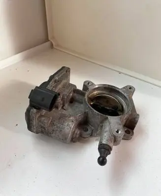Opel Insignia A Throttle valve 55564164