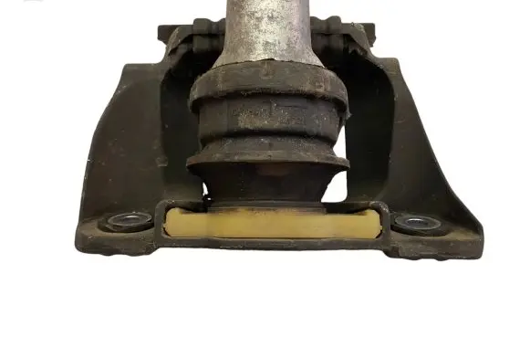 Volvo XC90 Engine mount bracket 32222219