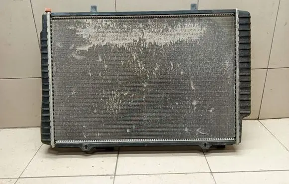 Mercedes-Benz CLK A208 C208 Coolant radiator 01008960501