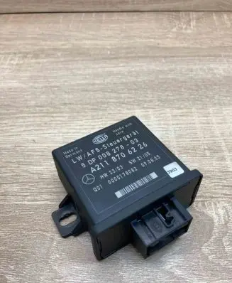 Mercedes-Benz E W211 Light module LCM A2118706226 5DF00827803
