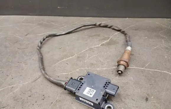 BMW 1 F40 Lambda probe sensor 8596295-02