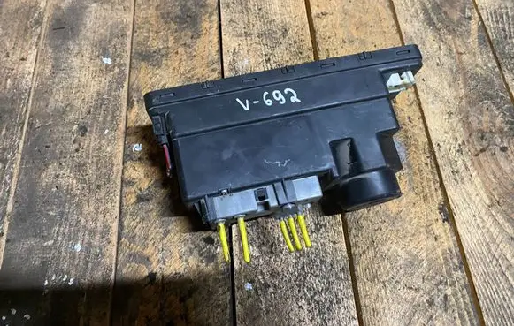 Mercedes-Benz CLK A208 C208 Central locking vacuum pump a2088000448 2088000448
