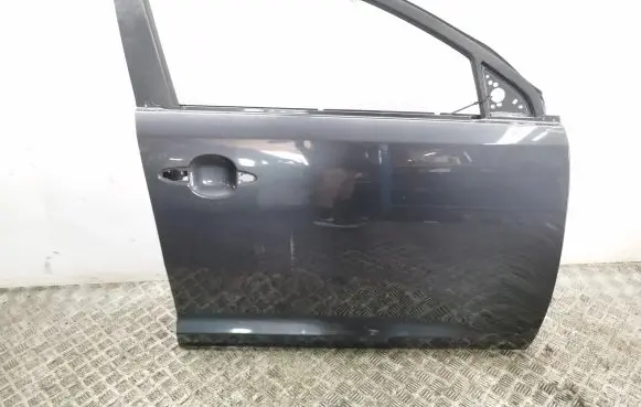 KIA Sportage Front door