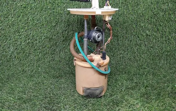 Ford Maverick In-tank fuel pump AJ031335XB