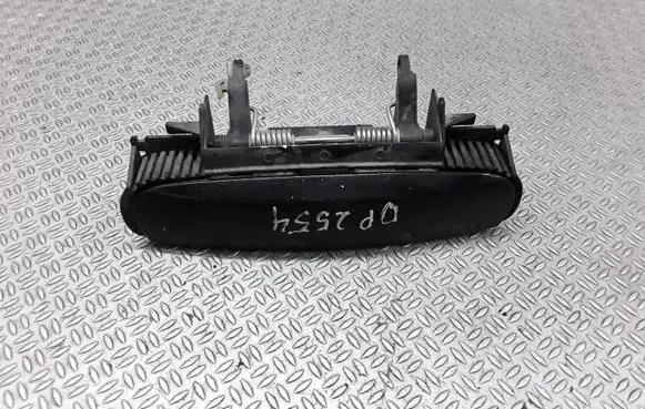 Audi A3 S3 A3 Sportback 8P Front door exterior handle 4B0839885