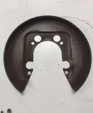 Peugeot 3008 I Rear brake disc plate dust cover 717233A