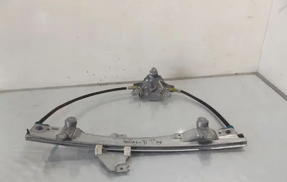 Renault Twingo II Front door manual window regulator 