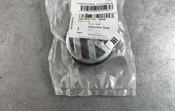 Volkswagen Tiguan Original wheel cap 3b7601171xrw