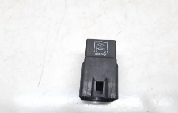 BMW X3 F25 Coolant fan relay 9207913
