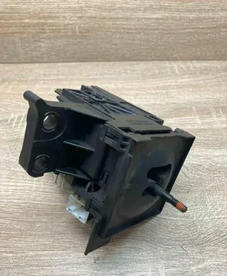 Toyota Prius (XW30) Gear shifter/selector 75C583 LHD