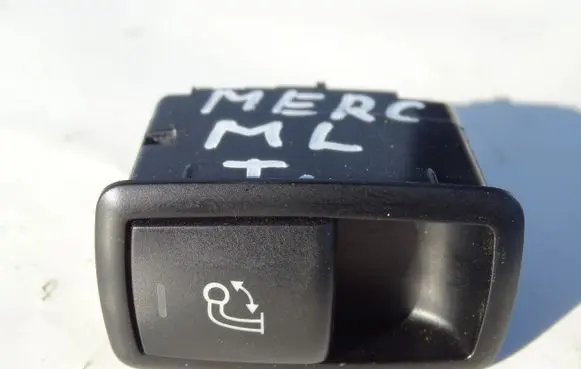 Mercedes-Benz ML W166 Tailgate opening switch A1669051700
